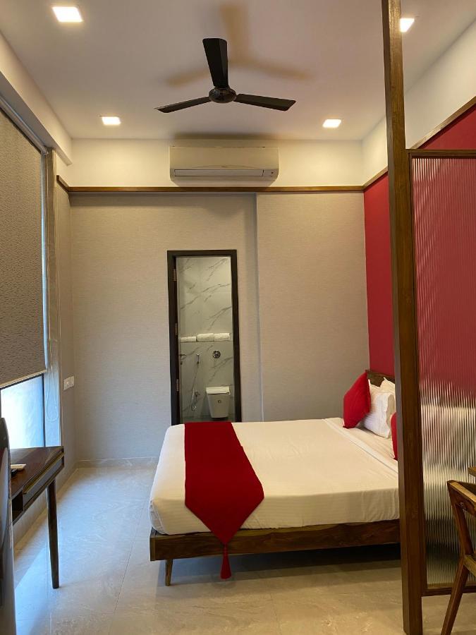 Theory9 Premium Service Apartments Khar Bombaim Exterior foto